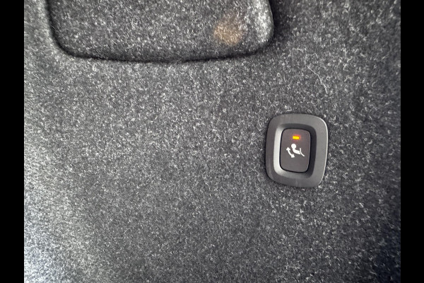 Volvo XC40 Recharge P8 AWD R-Design | Leder | Trekhaak wegklapbaar | Blis | Warmtepomp | 360 Cam |
