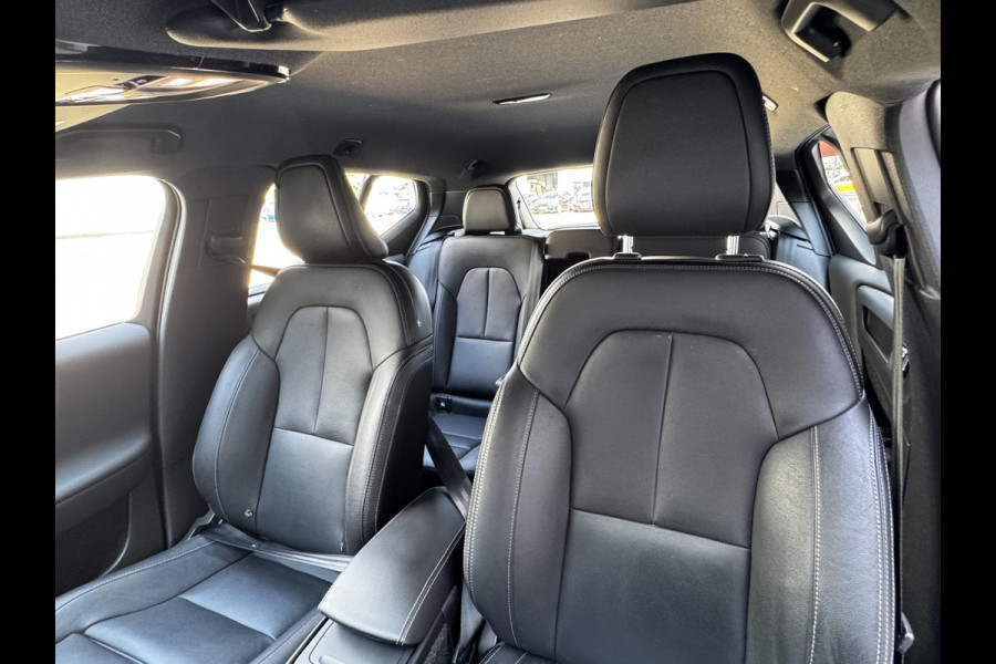 Volvo XC40 Recharge P8 AWD R-Design | Leder | Trekhaak wegklapbaar | Blis | Warmtepomp | 360 Cam |