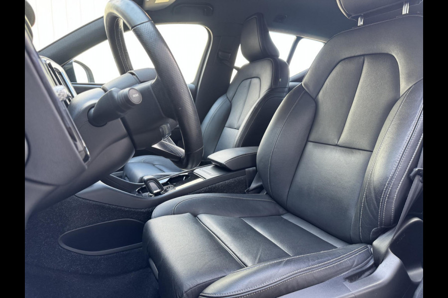 Volvo XC40 Recharge P8 AWD R-Design | Leder | Trekhaak wegklapbaar | Blis | Warmtepomp | 360 Cam |