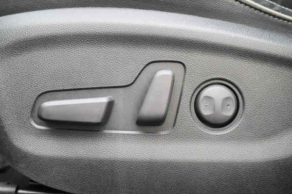 Kia Sportage 1.6 GDI Design Edition Leer, Camera, Cruise, Apple Carplay, JBL, Stoelverwarming, Trekhaak, 17''