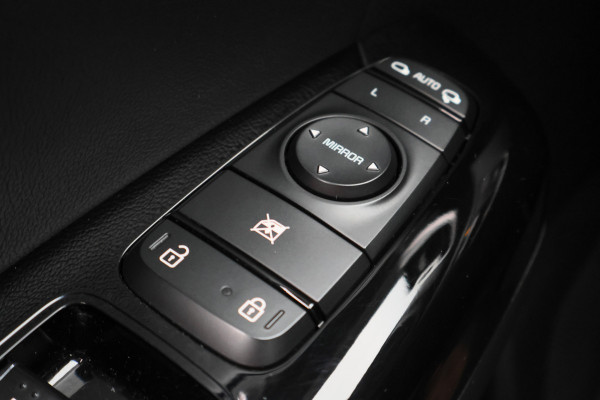 Kia Sportage 1.6 GDI Design Edition Leer, Camera, Cruise, Apple Carplay, JBL, Stoelverwarming, Trekhaak, 17''