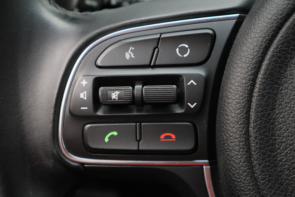 Kia Sportage 1.6 GDI Design Edition Leer, Camera, Cruise, Apple Carplay, JBL, Stoelverwarming, Trekhaak, 17''
