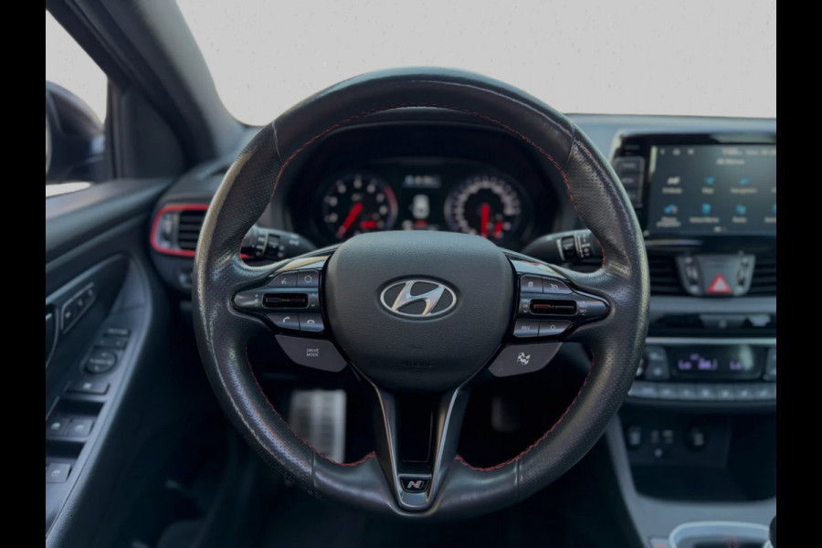 Hyundai i30 Fastback 2.0 T-GDI N2 (Perfect ondH, Panorama, Trekhaak, Camera, Lane Ass, StoelV, StuurVerw, Electrische Stoel, Etc)