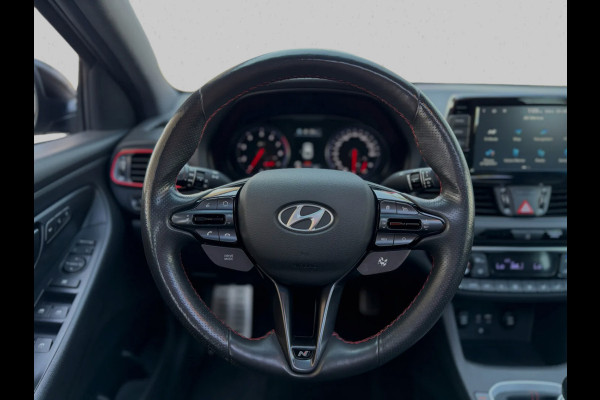 Hyundai i30 Fastback 2.0 T-GDI N2 (Perfect ondH, Panorama, Trekhaak, Camera, Lane Ass, StoelV, StuurVerw, Electrische Stoel, Etc)