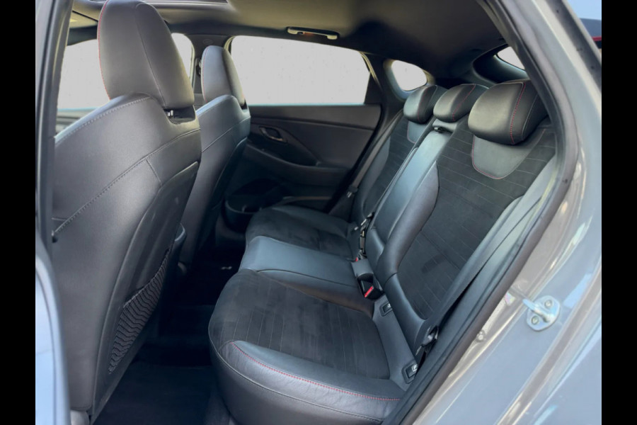 Hyundai i30 Fastback 2.0 T-GDI N2 (Perfect ondH, Panorama, Trekhaak, Camera, Lane Ass, StoelV, StuurVerw, Electrische Stoel, Etc)