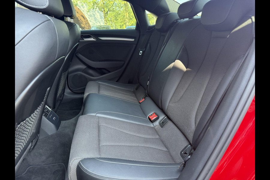 Audi A3 Limousine 35 TFSI CoD Advance Sport S-LINE BINNEN + BUITEN| PANO| STOELVERWARMING| LED| 2E EIGENAAR| ORIGINEEL NEDERLANDS NAP| DIGITAAL DASH| CARPLAY|