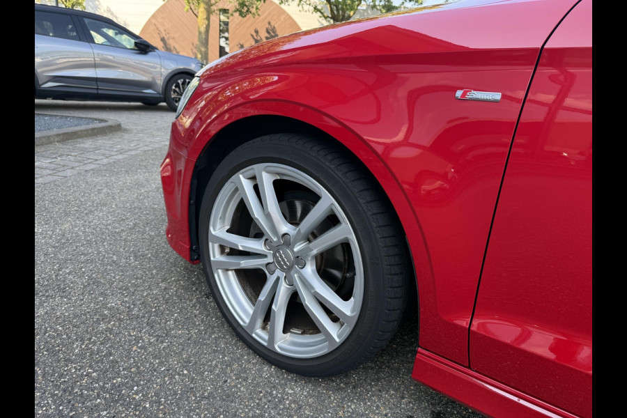 Audi A3 Limousine 35 TFSI CoD Advance Sport S-LINE BINNEN + BUITEN| PANO| STOELVERWARMING| LED| 2E EIGENAAR| ORIGINEEL NEDERLANDS NAP| DIGITAAL DASH| CARPLAY|