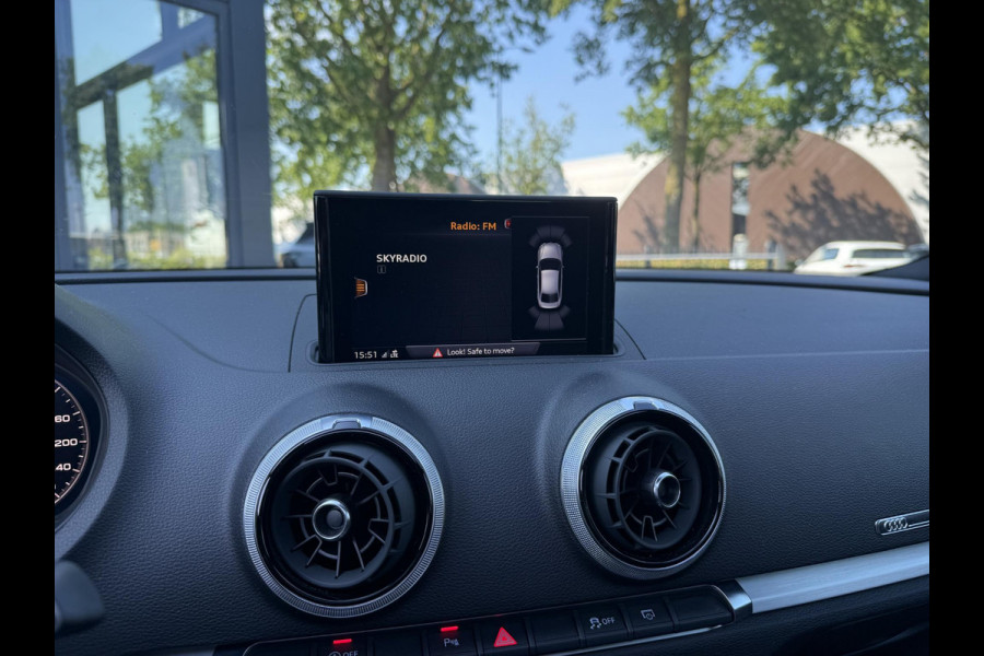 Audi A3 Limousine 35 TFSI CoD Advance Sport S-LINE BINNEN + BUITEN| PANO| STOELVERWARMING| LED| 2E EIGENAAR| ORIGINEEL NEDERLANDS NAP| DIGITAAL DASH| CARPLAY|