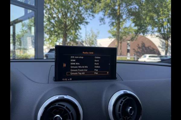 Audi A3 Limousine 35 TFSI CoD Advance Sport S-LINE BINNEN + BUITEN| PANO| STOELVERWARMING| LED| 2E EIGENAAR| ORIGINEEL NEDERLANDS NAP| DIGITAAL DASH| CARPLAY|