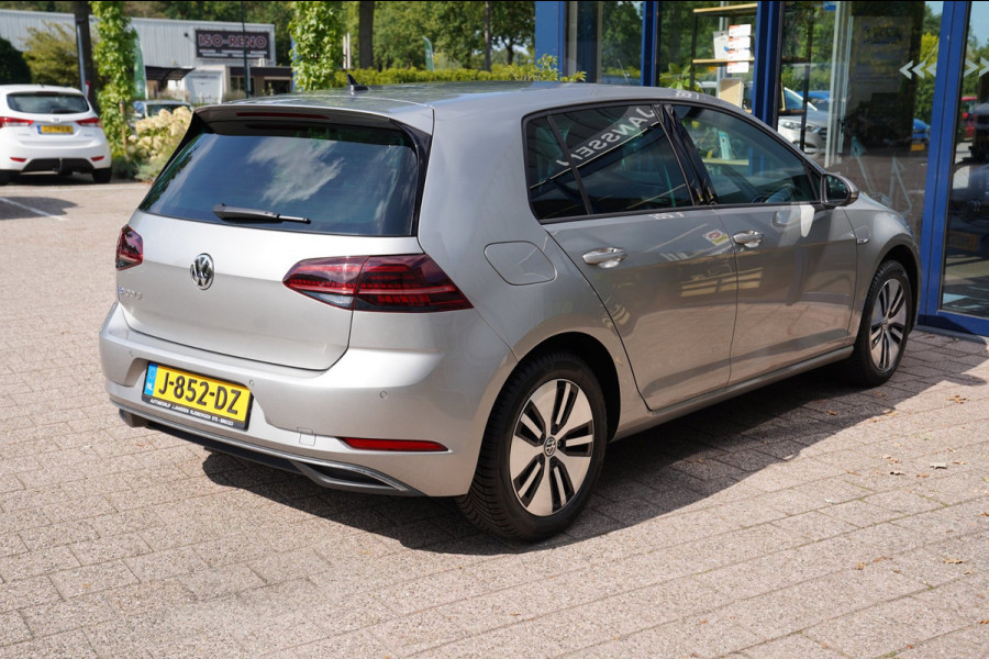 Volkswagen e-Golf E-DITION|Prijs rijklaar incl 12 mnd garantie|Warmtepomp Camera Navi Blindspot Stoelverwarming