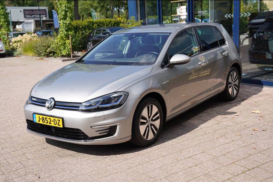 Volkswagen e-Golf E-DITION|Prijs rijklaar incl 12 mnd garantie|Warmtepomp Camera Navi Blindspot Stoelverwarming