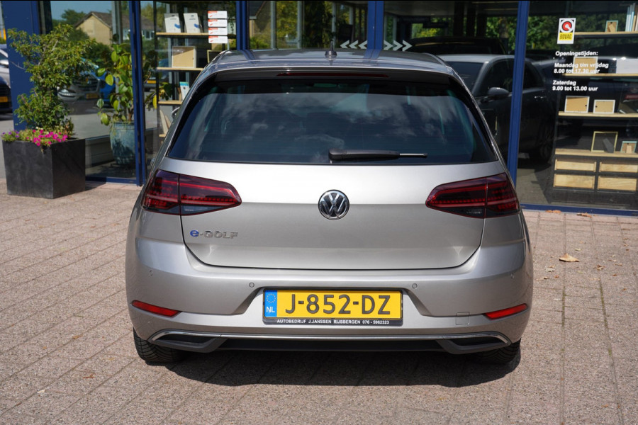Volkswagen e-Golf E-DITION|Prijs rijklaar incl 12 mnd garantie|Warmtepomp Camera Navi Blindspot Stoelverwarming