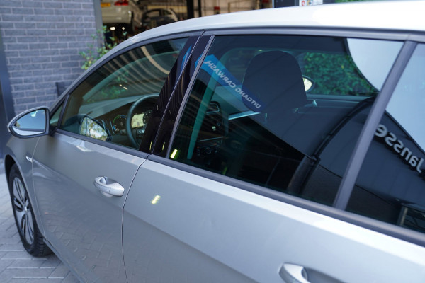 Volkswagen e-Golf E-DITION|Prijs rijklaar incl 12 mnd garantie|Warmtepomp Camera Navi Blindspot Stoelverwarming