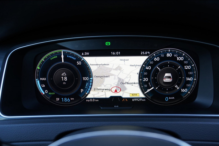 Volkswagen e-Golf E-DITION|Prijs rijklaar incl 12 mnd garantie|Warmtepomp Camera Navi Blindspot Stoelverwarming