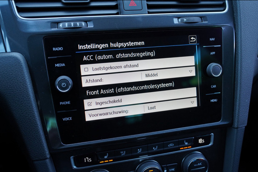 Volkswagen e-Golf E-DITION|Prijs rijklaar incl 12 mnd garantie|Warmtepomp Camera Navi Blindspot Stoelverwarming
