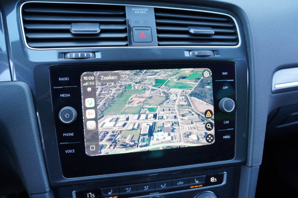 Volkswagen e-Golf E-DITION|Prijs rijklaar incl 12 mnd garantie|Warmtepomp Camera Navi Blindspot Stoelverwarming