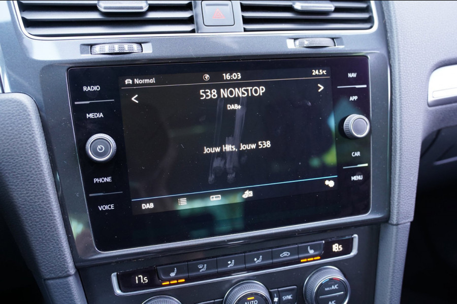 Volkswagen e-Golf E-DITION|Prijs rijklaar incl 12 mnd garantie|Warmtepomp Camera Navi Blindspot Stoelverwarming