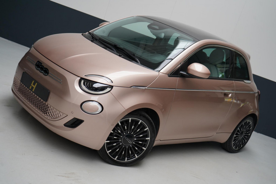 Fiat 500 La Prima 42 kWh | SoH 97,6% | Leder | Lm velgen | Navigatie | Carplay |