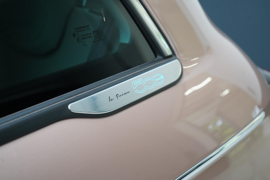 Fiat 500 La Prima 42 kWh | SoH 97,6% | Leder | Lm velgen | Navigatie | Carplay |