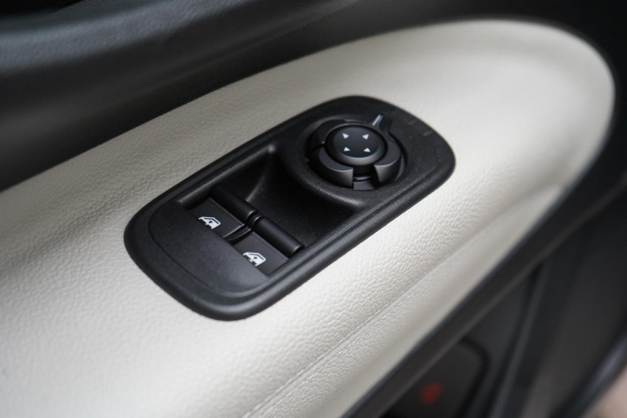 Fiat 500 La Prima 42 kWh | SoH 97,6% | Leder | Lm velgen | Navigatie | Carplay |