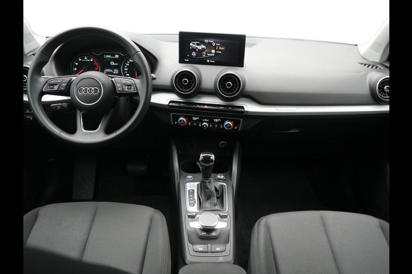 Audi Q2 35 TFSI Advanced edition 150pk AUTOMAAT | Adaptive Cruise | Camera | Matrix LED | Keyless Entry | Voorstoelen Verwarmd | Apple Carplay | DAB | Lane Assist |