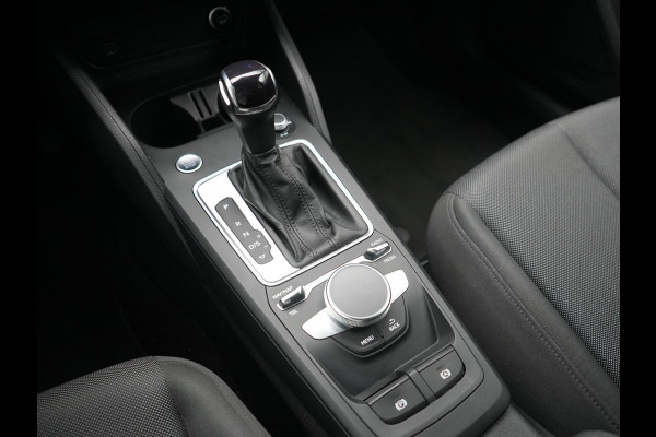 Audi Q2 35 TFSI Advanced edition 150pk AUTOMAAT | Adaptive Cruise | Camera | Matrix LED | Keyless Entry | Voorstoelen Verwarmd | Apple Carplay | DAB | Lane Assist |