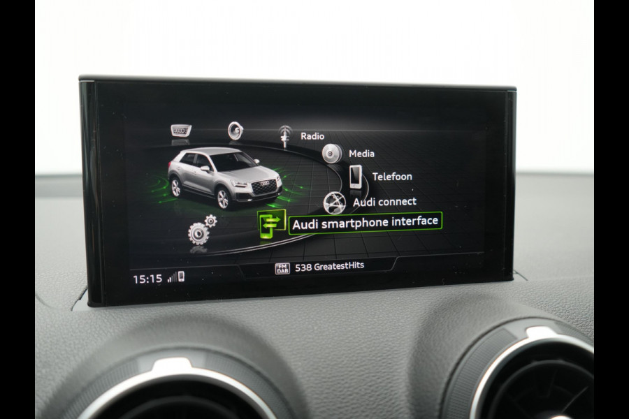 Audi Q2 35 TFSI Advanced edition 150pk AUTOMAAT | Adaptive Cruise | Camera | Matrix LED | Keyless Entry | Voorstoelen Verwarmd | Apple Carplay | DAB | Lane Assist |