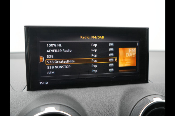Audi Q2 35 TFSI Advanced edition 150pk AUTOMAAT | Adaptive Cruise | Camera | Matrix LED | Keyless Entry | Voorstoelen Verwarmd | Apple Carplay | DAB | Lane Assist |