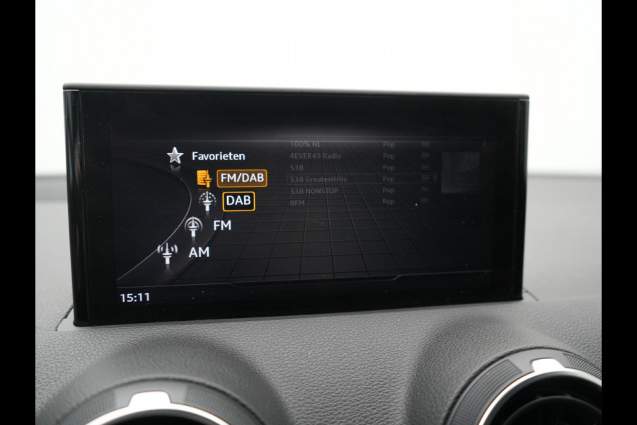 Audi Q2 35 TFSI Advanced edition 150pk AUTOMAAT | Adaptive Cruise | Camera | Matrix LED | Keyless Entry | Voorstoelen Verwarmd | Apple Carplay | DAB | Lane Assist |