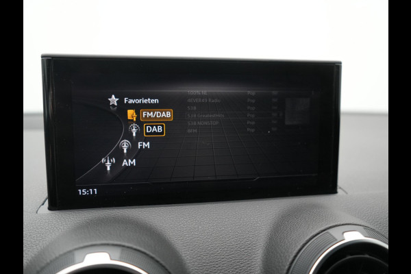 Audi Q2 35 TFSI Advanced edition 150pk AUTOMAAT | Adaptive Cruise | Camera | Matrix LED | Keyless Entry | Voorstoelen Verwarmd | Apple Carplay | DAB | Lane Assist |