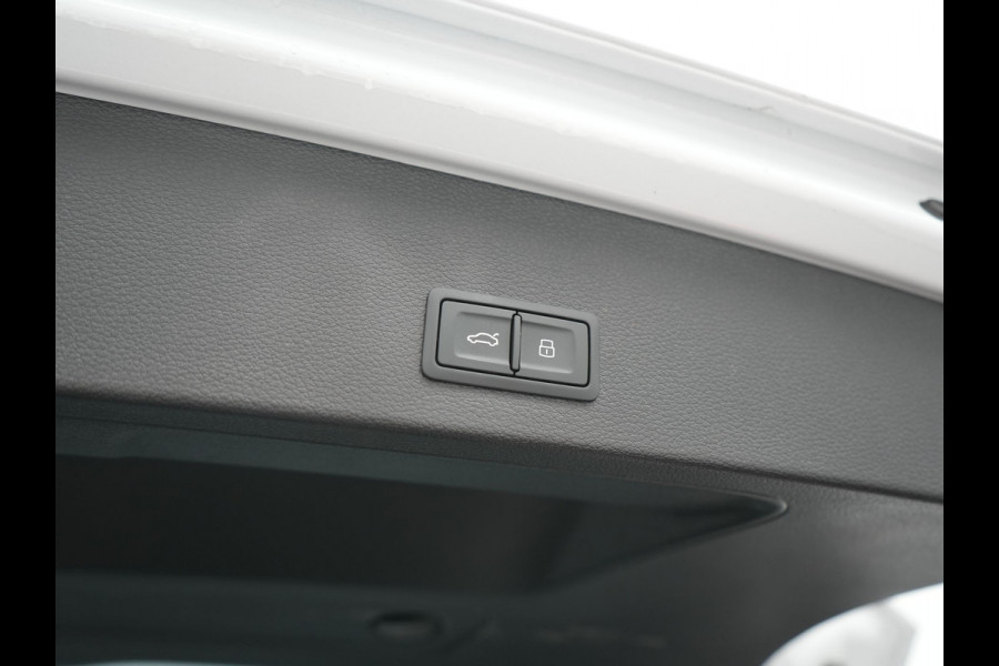 Audi Q2 35 TFSI Advanced edition 150pk AUTOMAAT | Adaptive Cruise | Camera | Matrix LED | Keyless Entry | Voorstoelen Verwarmd | Apple Carplay | DAB | Lane Assist |