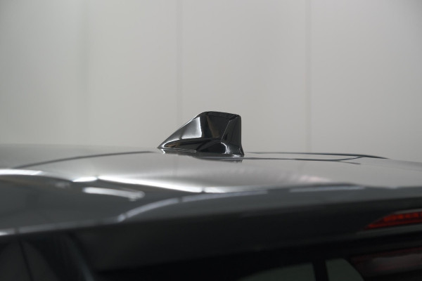 Peugeot 2008 1.2 Hybrid 145 Allure | Apple Carplay | Climate Control | Parkeersensoren Voor + Achter