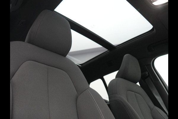 Volvo XC40 Recharge Twin Ultimate 82 kWh 408pk Dealer O.H. | Trekhaak Af Fabriek | Panodak | Adaptive Cruise | 360 Camera | Sportstoelen Memory & Verwarmd | Harman / Kardon | Keyless | Blis | Google Assistent | Stuur Verwarmd | Apple Carplay |