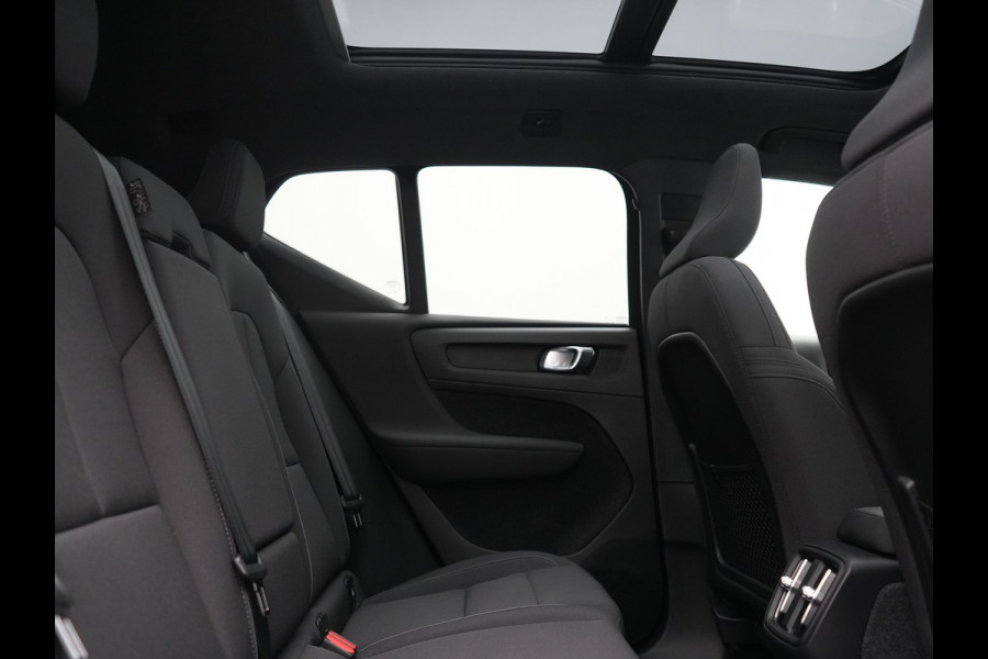 Volvo XC40 Recharge Twin Ultimate 82 kWh 408pk Dealer O.H. | Trekhaak Af Fabriek | Panodak | Adaptive Cruise | 360 Camera | Sportstoelen Memory & Verwarmd | Harman / Kardon | Keyless | Blis | Google Assistent | Stuur Verwarmd | Apple Carplay |