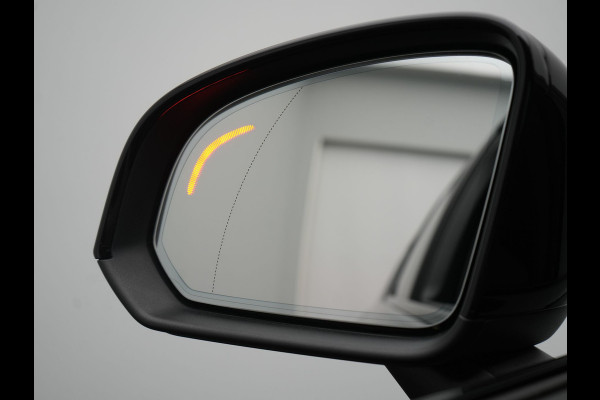 Volvo XC40 Recharge Twin Ultimate 82 kWh 408pk Dealer O.H. | Trekhaak Af Fabriek | Panodak | Adaptive Cruise | 360 Camera | Sportstoelen Memory & Verwarmd | Harman / Kardon | Keyless | Blis | Google Assistent | Stuur Verwarmd | Apple Carplay |