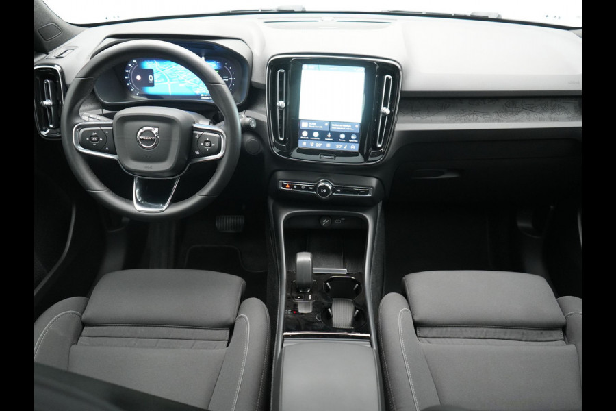 Volvo XC40 Recharge Twin Ultimate 82 kWh 408pk Dealer O.H. | Trekhaak Af Fabriek | Panodak | Adaptive Cruise | 360 Camera | Sportstoelen Memory & Verwarmd | Harman / Kardon | Keyless | Blis | Google Assistent | Stuur Verwarmd | Apple Carplay |