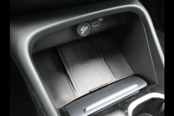 Volvo XC40 Recharge Twin Ultimate 82 kWh 408pk Dealer O.H. | Trekhaak Af Fabriek | Panodak | Adaptive Cruise | 360 Camera | Sportstoelen Memory & Verwarmd | Harman / Kardon | Keyless | Blis | Google Assistent | Stuur Verwarmd | Apple Carplay |