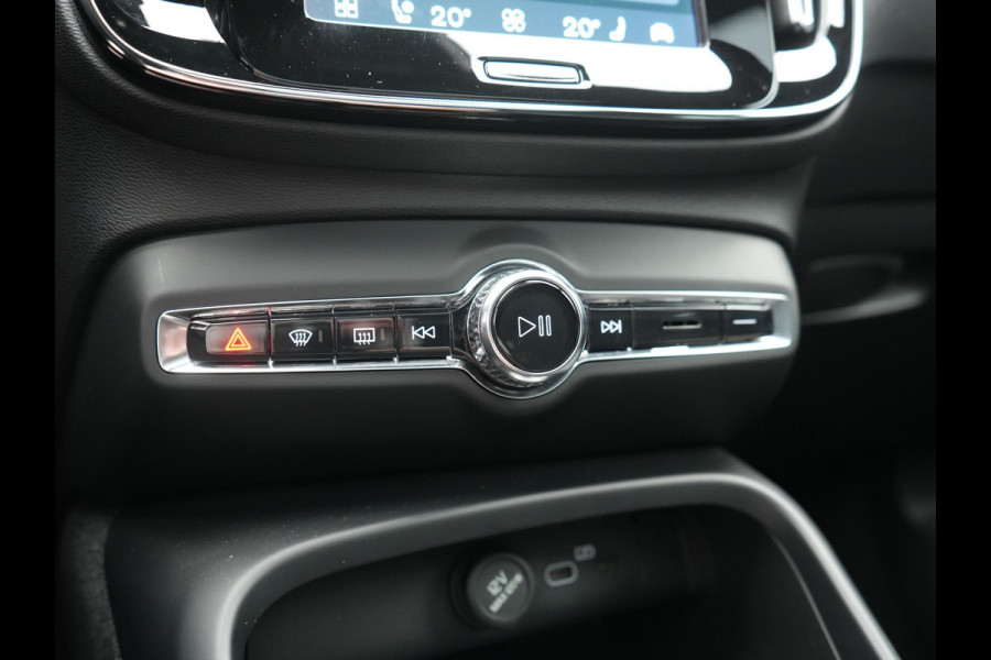 Volvo XC40 Recharge Twin Ultimate 82 kWh 408pk Dealer O.H. | Trekhaak Af Fabriek | Panodak | Adaptive Cruise | 360 Camera | Sportstoelen Memory & Verwarmd | Harman / Kardon | Keyless | Blis | Google Assistent | Stuur Verwarmd | Apple Carplay |