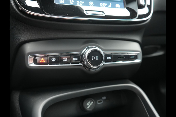 Volvo XC40 Recharge Twin Ultimate 82 kWh 408pk Dealer O.H. | Trekhaak Af Fabriek | Panodak | Adaptive Cruise | 360 Camera | Sportstoelen Memory & Verwarmd | Harman / Kardon | Keyless | Blis | Google Assistent | Stuur Verwarmd | Apple Carplay |