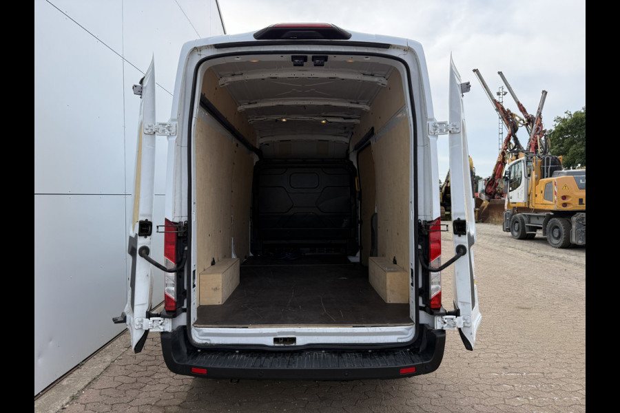 Ford E-Transit 68kWh 184PK L3H3 317km WLTP 96.4% (SOH) BEV Snelladen Camera Cruise control Climate control Carplay Navigatie Laadkabel Parkeersensoren