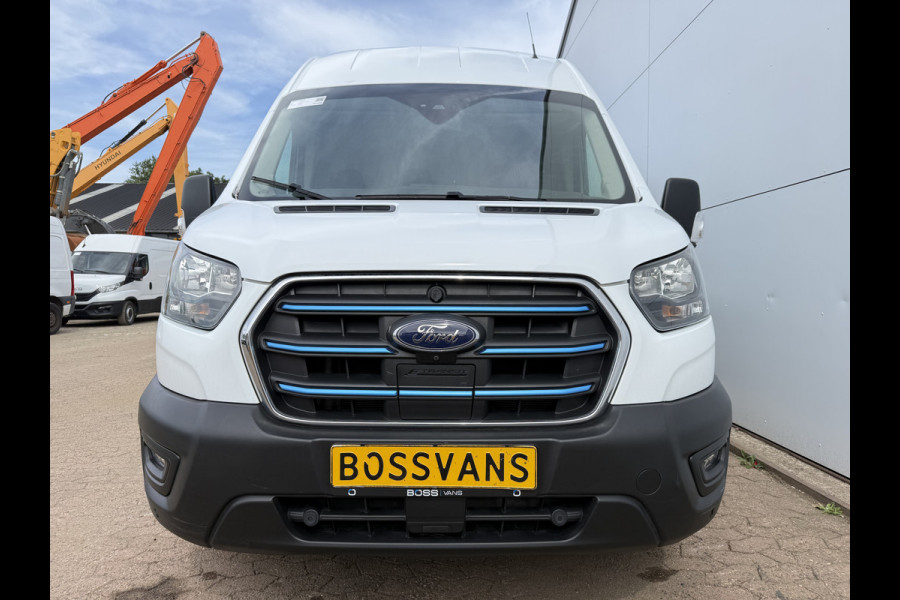 Ford E-Transit 68kWh 184PK L3H3 317km WLTP 96.4% (SOH) BEV Snelladen Camera Cruise control Climate control Carplay Navigatie Laadkabel Parkeersensoren