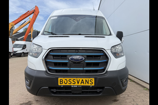 Ford E-Transit 68kWh 184PK L3H3 317km WLTP 96.4% (SOH) BEV Snelladen Camera Cruise control Climate control Carplay Navigatie Laadkabel Parkeersensoren