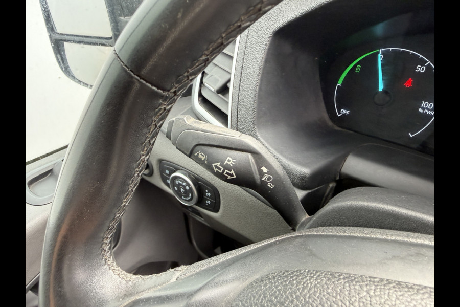 Ford E-Transit 68kWh 184PK L3H3 317km WLTP 96.4% (SOH) BEV Snelladen Camera Cruise control Climate control Carplay Navigatie Laadkabel Parkeersensoren