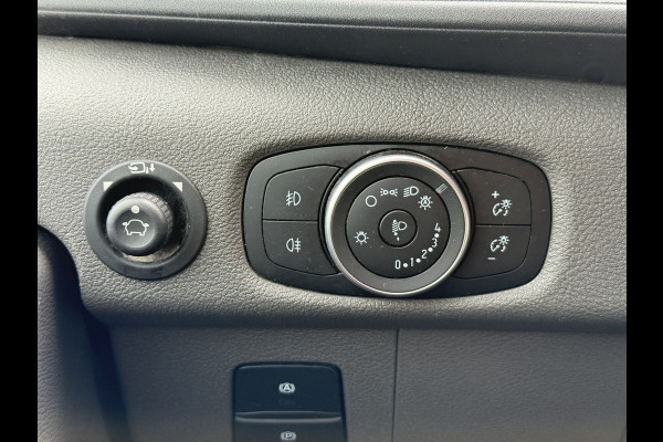 Ford E-Transit 68kWh 184PK L3H3 317km WLTP 96.4% (SOH) BEV Snelladen Camera Cruise control Climate control Carplay Navigatie Laadkabel Parkeersensoren