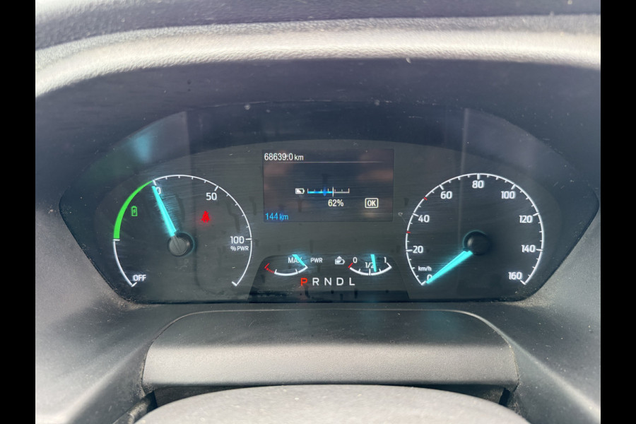 Ford E-Transit 68kWh 184PK L3H3 317km WLTP 96.4% (SOH) BEV Snelladen Camera Cruise control Climate control Carplay Navigatie Laadkabel Parkeersensoren
