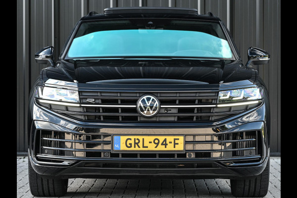 Volkswagen Touareg 3.0 TSi eHybrid 4MOTION R | 462PK | Panoramadak | SOH 95% | Night Vision | Massage + Ventilatie | HUD | Dynaudio | Luchtvering | Adaptive Cruise | Ambiance Interieur | Keyless Entry | Stoelverwarming V+A | Stuurverwarming | Trekhaak |