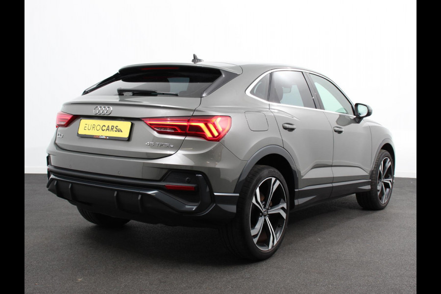 Audi Q3 Sportback 45 TFSI e PHEV Automaat Attitude Plus Electrisch bedienbare kofferklep Dab 20"Lichtmtelalen velgen Extra Getint glas Led Dab Navigatie Apple Carplay/Android Auto