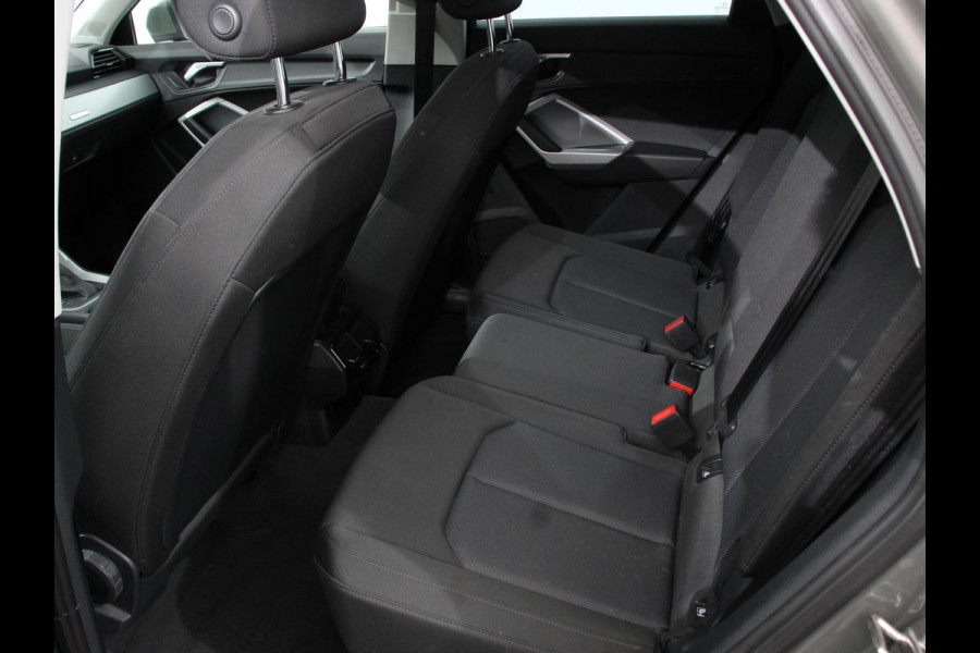 Audi Q3 Sportback 45 TFSI e PHEV Automaat Attitude Plus Electrisch bedienbare kofferklep Dab 20"Lichtmtelalen velgen Extra Getint glas Led Dab Navigatie Apple Carplay/Android Auto