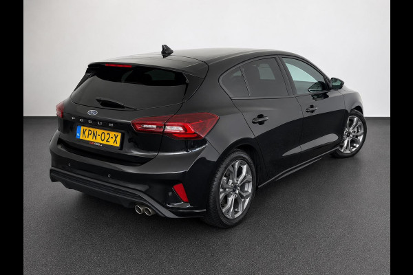 Ford Focus 1.0 EcoBoost Hybrid 155pk Automaat ST Line Navigatie Cruise Control Parkeer sensoren Lichtmetalen Velgen Extra Getint Glas