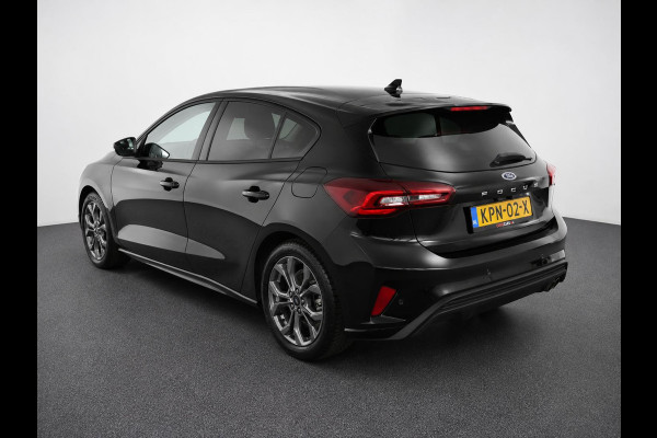 Ford Focus 1.0 EcoBoost Hybrid 155pk Automaat ST Line Navigatie Cruise Control Parkeer sensoren Lichtmetalen Velgen Extra Getint Glas